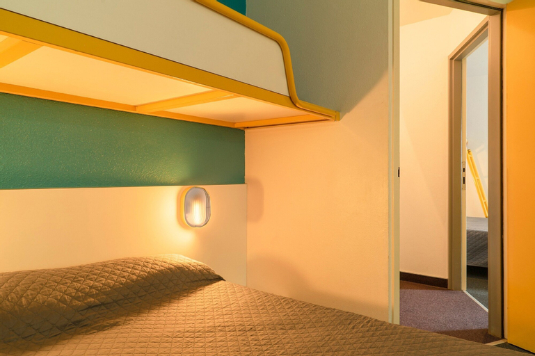 Bedroom 19