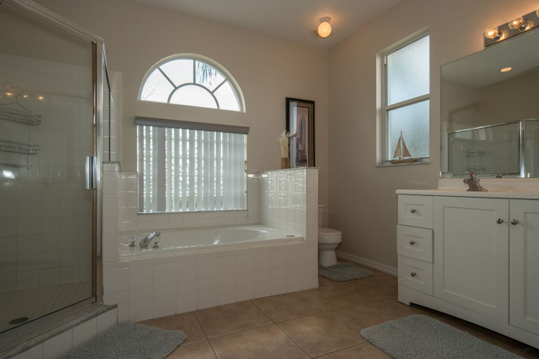 Bathroom 3, Wr1057dl 4 Bedroom Villa in Westridge, Polk