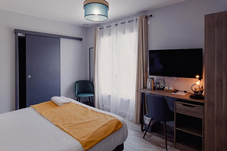 Bedroom 3, VILLA DES CHENES, Cher