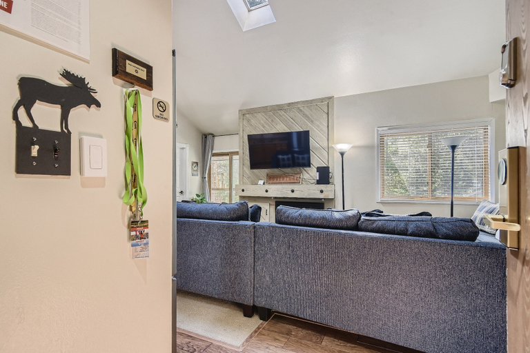 Public Area 3, Keystone Getaway, Summit