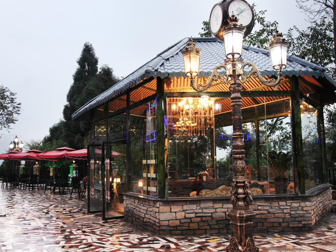 Exterior view 2, Panshan Tingquan Tuwo Holiday Resort, Leshan