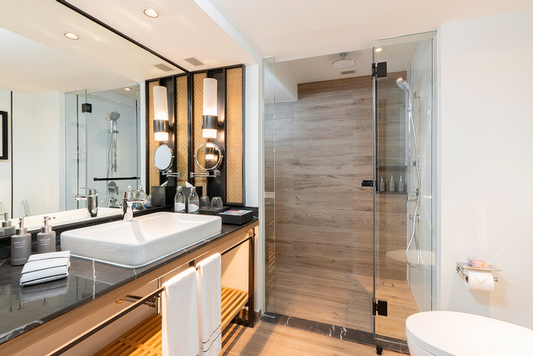 Bathroom 27