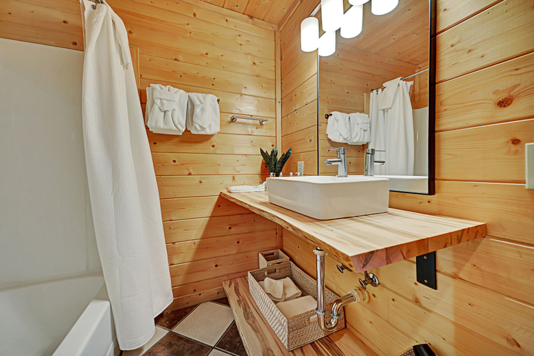 Bathroom 5, Autumn Blessings, Sevier