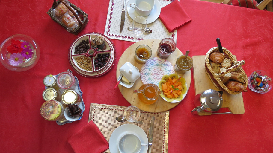 Food & Drinks 4, L'Hote de la Couronne, Meuse