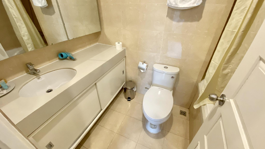 Bathroom 5, Apartment Pham Huy Thong, Ba Đình