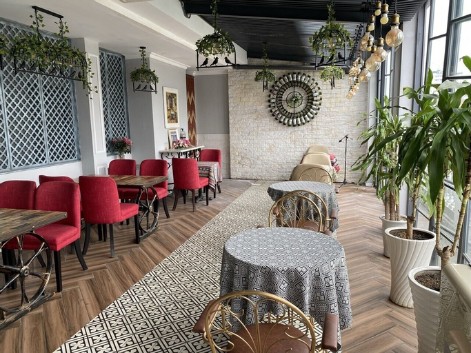 Food & Drinks 20