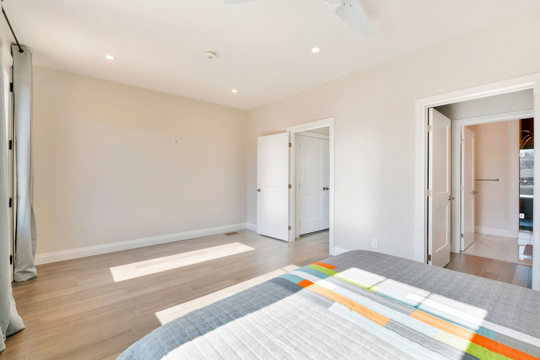 Bedroom 3, New 16 Ppl Townhouses in Winsdor, Essex