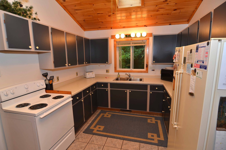Others 1, Pineview, Bayfield