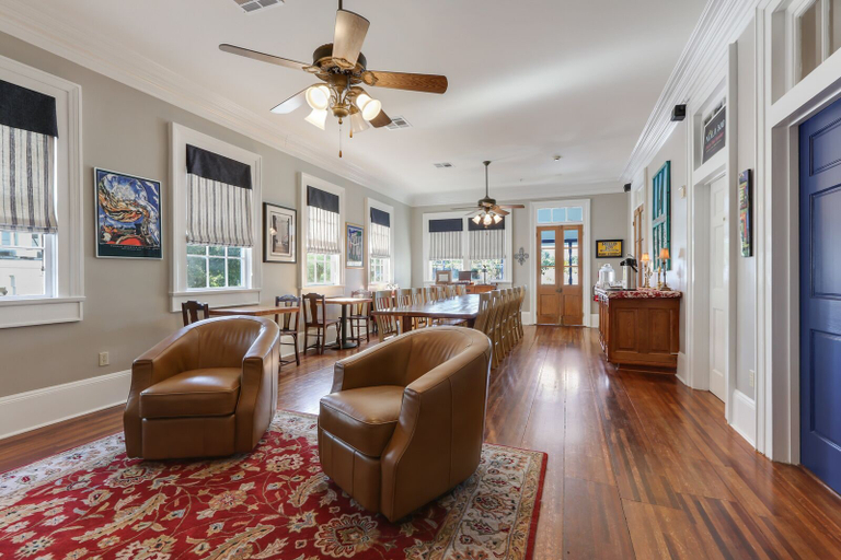 Public Area 3, ELYSIAN FIELDS INN - BED AND BREAKFAST, Orleans