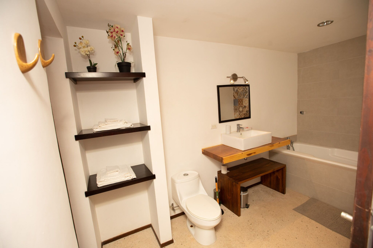 Bathroom 2, Casa Manta, Puntarenas
