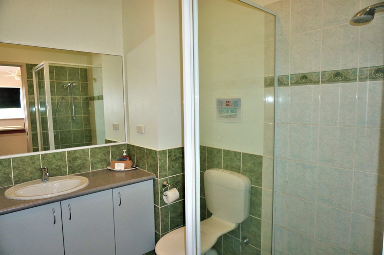 Bathroom 4, Ningaloo Breeze Villa 3, Exmouth