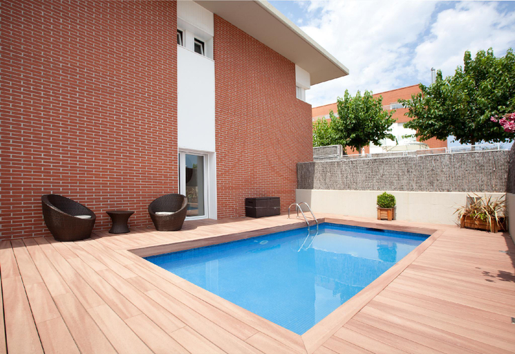 Sport & Beauty 2, VILLA BARCELONA BEACH 5BD 3BTH POOL GARDEN VIEWS, Barcelona