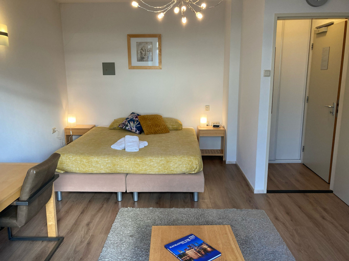 Bedroom 4, Plato by Hofstad Studios, The Hague