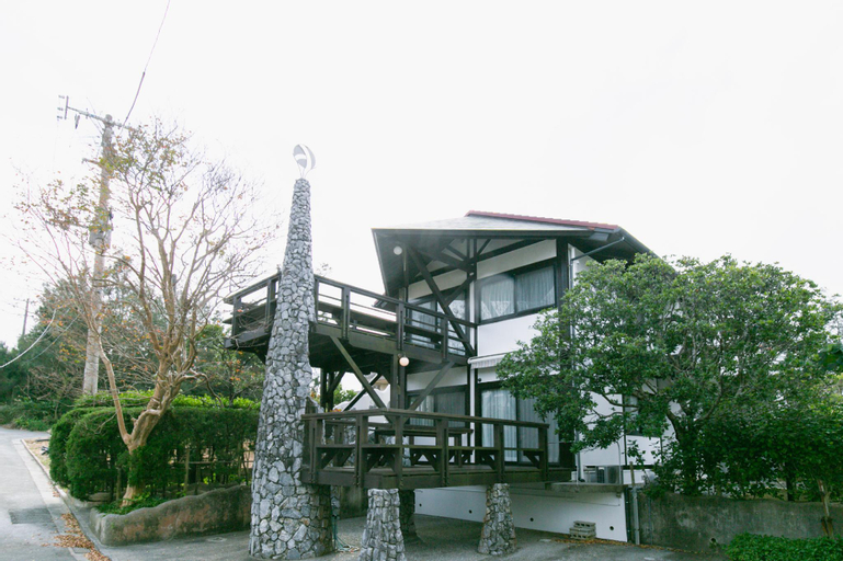 For a limited time only! Great deal★ Nestled in nature, close to the sea! Blissful BBQ on the wooden deck♪ Unstaffed hotel with one-room cottage type, Onna