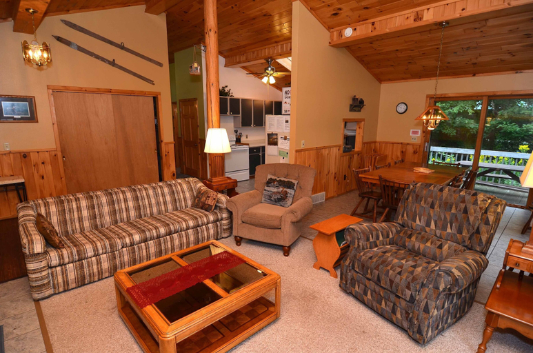Public Area, Pineview, Bayfield