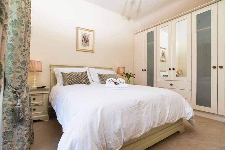 Bedroom 2, Abhainn Ri Farmhouse B&B