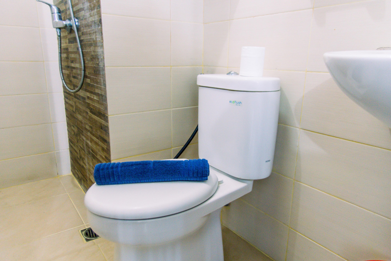 Bathroom 5, Stunning and Comfy 2BR (No Kitchen) at Sky Terrace Apartment By Travelio, Jakarta Barat