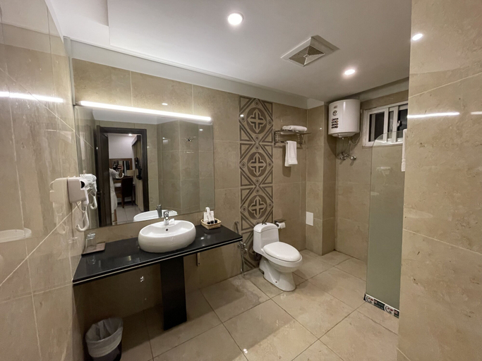 Bathroom 4, Grand Mongolia Hotel, Islamabad