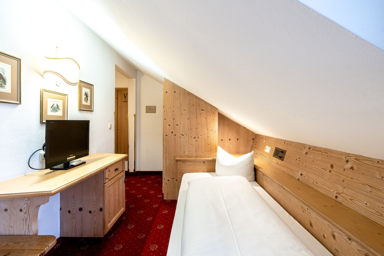 Bedroom 3, Hotel Hölzer Bräu by Lehmann Hotels, Ebersberg