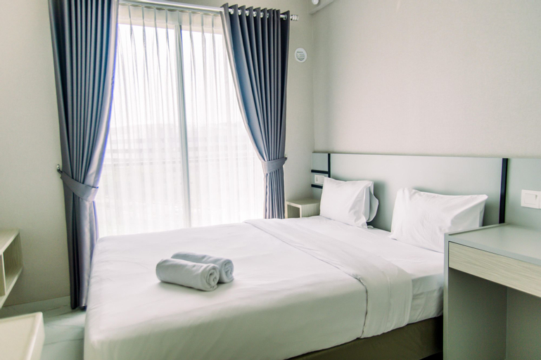 Bedroom 1, Nice and Fancy Studio Room at Sky House BSD Apartment By Travelio, South Tangerang
