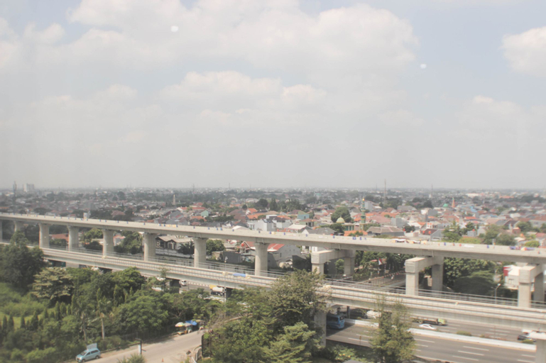 Exterior & Views, Cozy Studio at Gateway Park LRT City Bekasi Apartment By Travelio, Bekasi