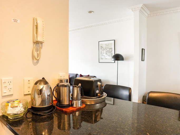 Food & Drinks, Boutique City Apartment, Waitakere
