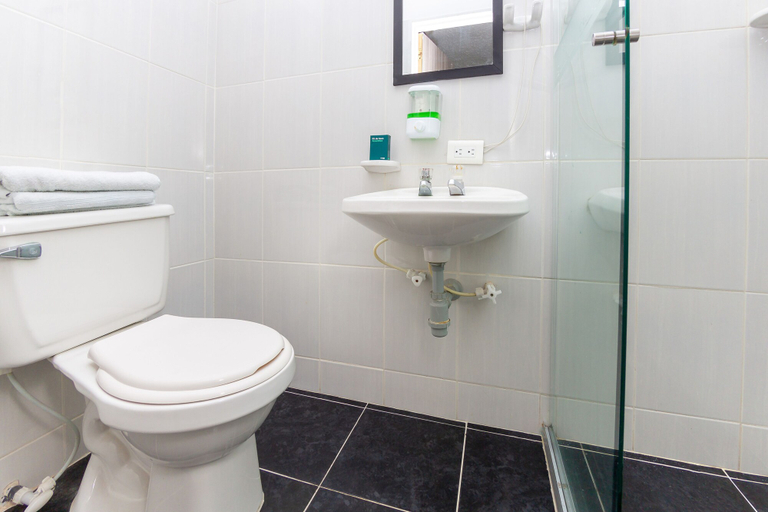 Bathroom 4, Hotel Gutier, Rionegro