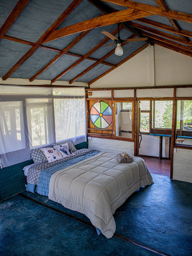 Bedroom 3, Vila Cósmica, Cunha
