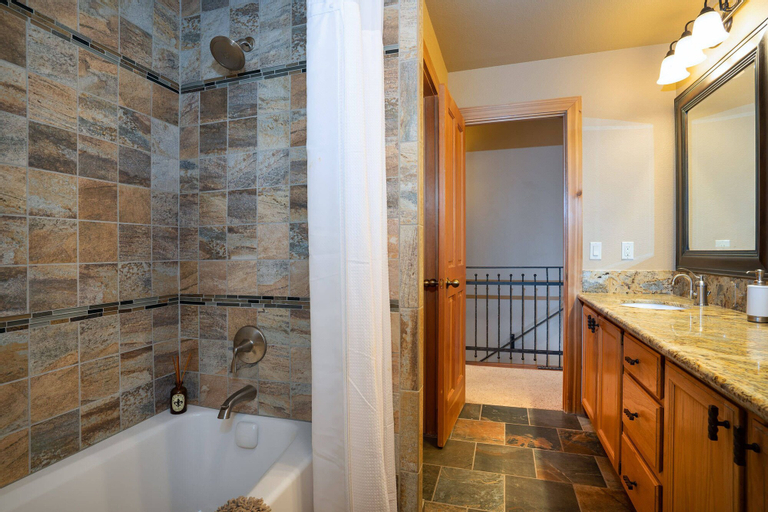 Bedroom 5, Woodhaven, Washoe