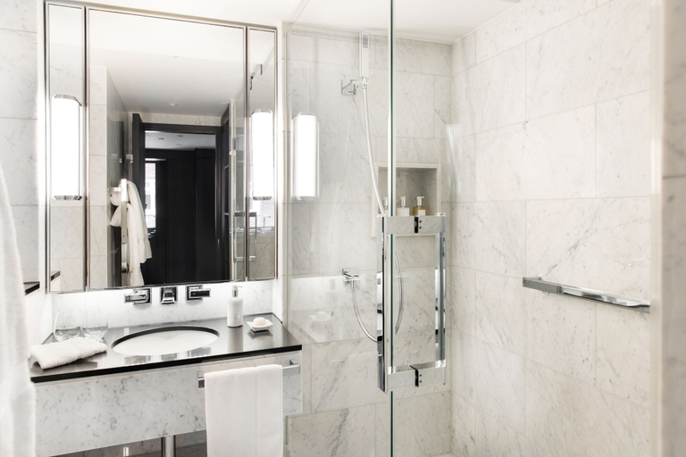 Bathroom 4, Basil Street Apartments, London