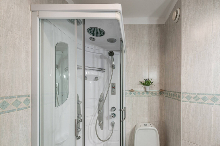 Bathroom 4, GuestReady - Madalena Beach Pool & Tennis, Vila Nova de Gaia