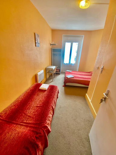 Bedroom 3, HOTEL RESTAURANT LE PARISIEN, Hautes-Pyrénées