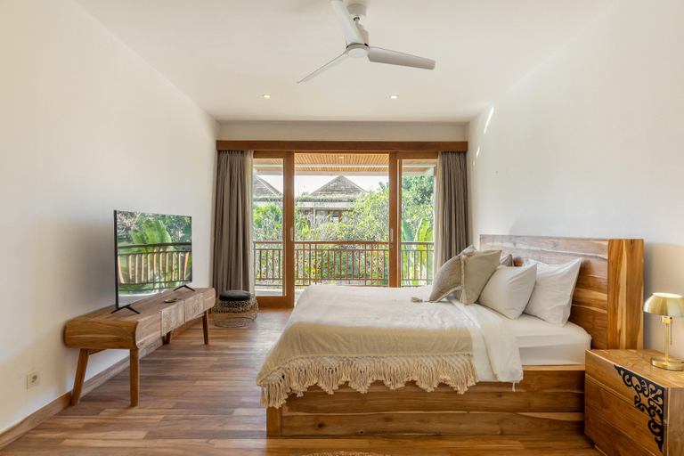 Bedroom 3, Quiet Tropical Villa in Seminyak Center, Badung