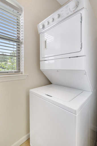 Bathroom 4, Golf-view Getaway, Stone