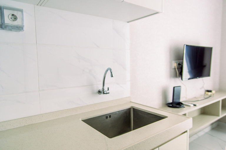 Others 5, Nice and Fancy Studio Room at Sky House BSD Apartment By Travelio, Tangerang Selatan