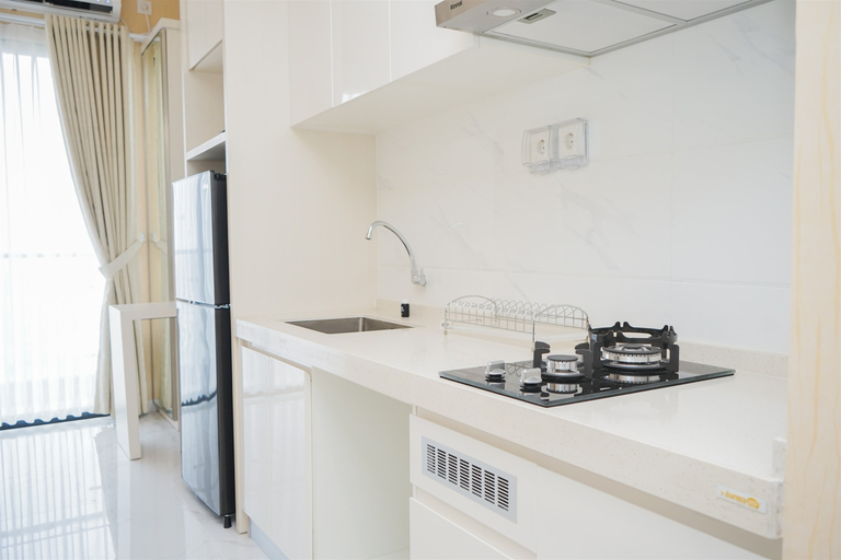 Others 2, Well Furnished Studio Apartment Sky House BSD By Travelio, South Tangerang