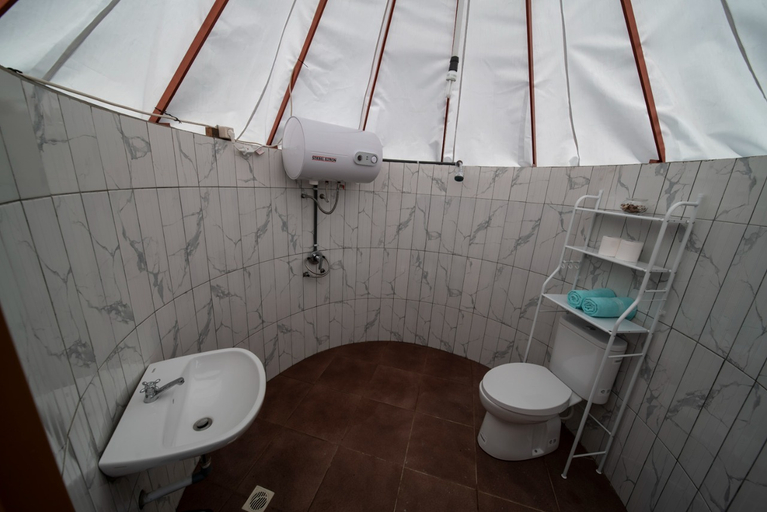 Bathroom, Eriyana's Villa, Subang