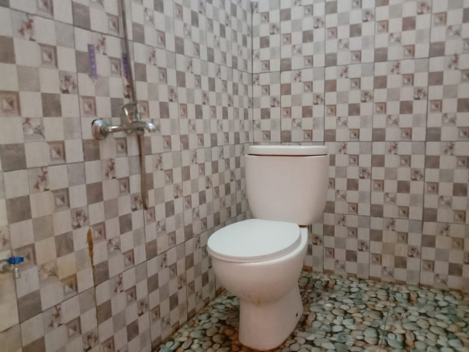 Bathroom, Hotel Jatijajar, Kebumen