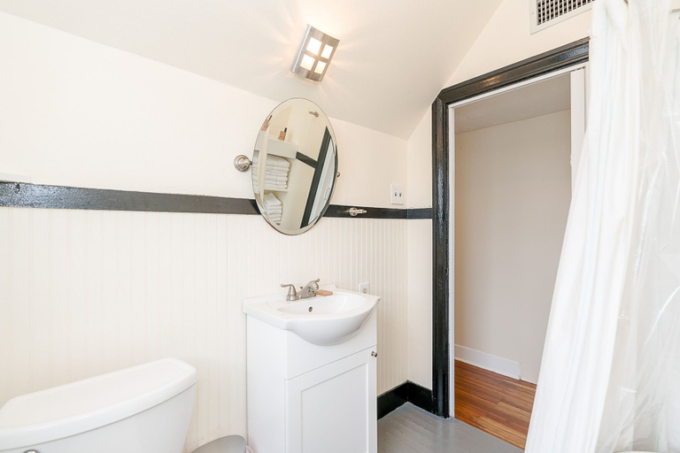 Bathroom 3, Beachside Bungalow, Galveston