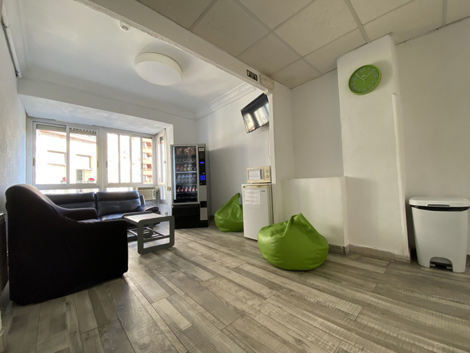 Others 4, LAtic Rooms, Alicante