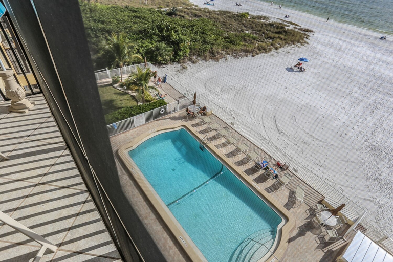 Sport & Beauty 5, Estero Beach Club East #504, Lee