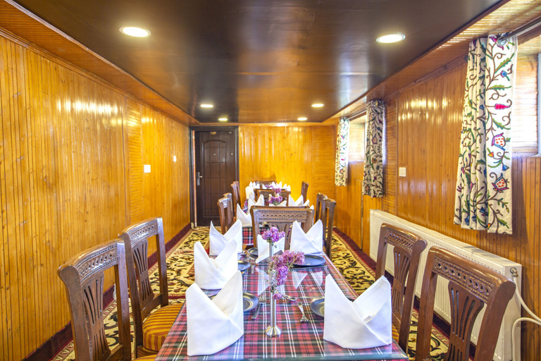 Food & Drinks 5, Gulmarg Ski Hill Resort, Baramulla