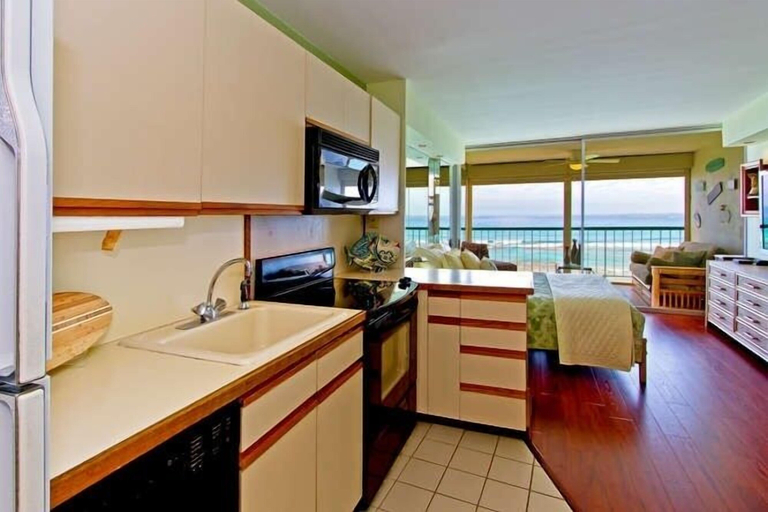 Others 3, Sans Souci 702 Studio Bedroom Condo, Honolulu