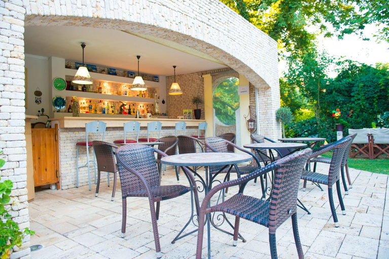 Food & Drinks, Villa Edem, East Macedonia and Thrace