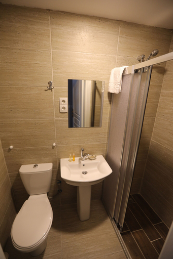 Bathroom 4, Grand Uchisar Hotel, Nevşehir