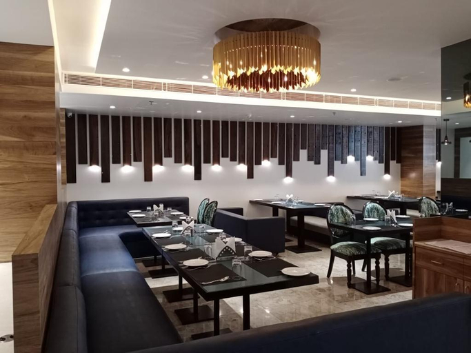 Food & Drinks 5, The Mantra One by Blues Hotels, Ahmadabad