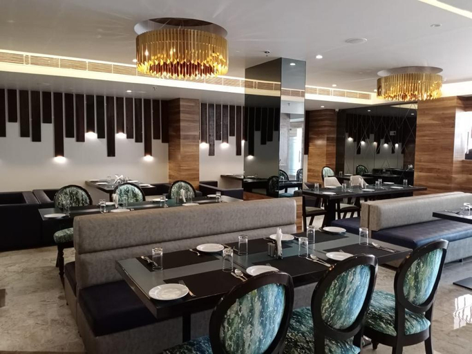 Food & Drinks 4, The Mantra One by Blues Hotels, Ahmadabad