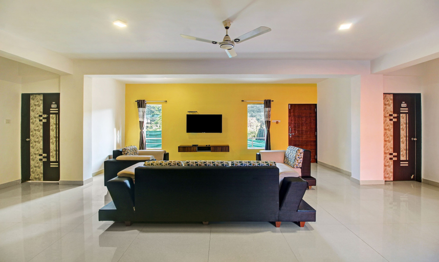 Public Area 3, Treebo La Paradise, Satara