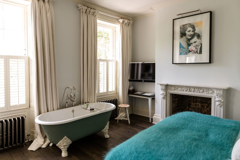 Bathroom 4, No38 The Park, Gloucestershire