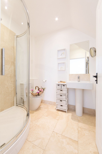 Bathroom 3, Upper Vobster Farm, Somerset